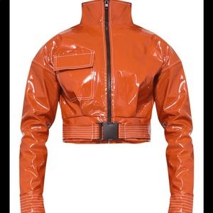 Prettylittlething PLUS SIZE Cropped Vinyl Jacket